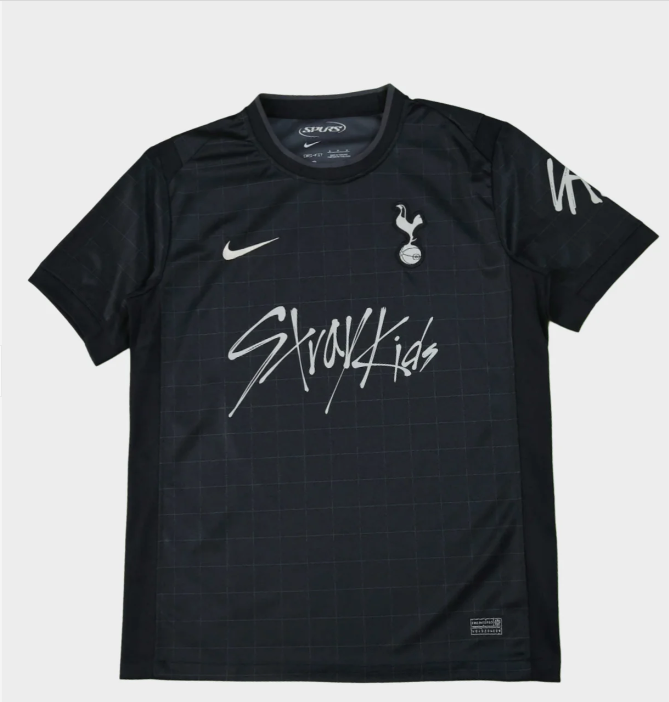 Camiseta Tottenham X Stray Kids